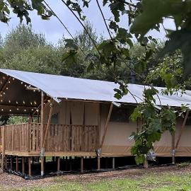 Cherry Tree Safari Lodge, hotel a Talaton