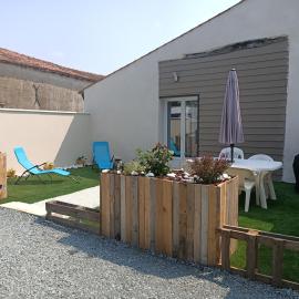 Le hangar de mamie, hotel a La Charrière