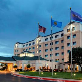 Hilton Garden Inn Oklahoma City Airport، فندق في مدينة اوكلاهوما