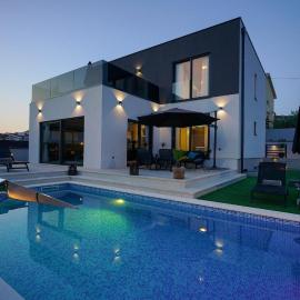 Villa Terrazza, hotel a Ražine