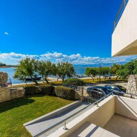 Villa A&M, hotell i Nin
