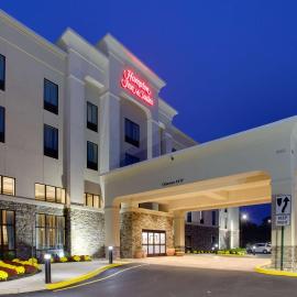 Hampton Inn & Suites Philadelphia/Bensalem, hotel u gradu Bensalem