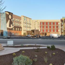 Home2 Suites By Hilton Scottsdale Salt River, hotel sa Scottsdale
