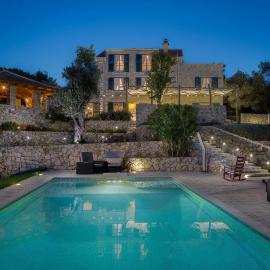 Villa Stella Maris، فندق في Suđurađ