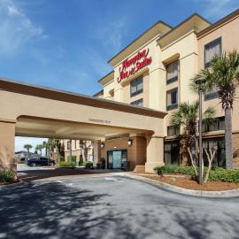 Hampton Inn & Suites Navarre, hotel in Navarre