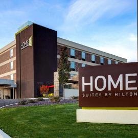 Home2 Suites By Hilton DeKalb, hotel din DeKalb