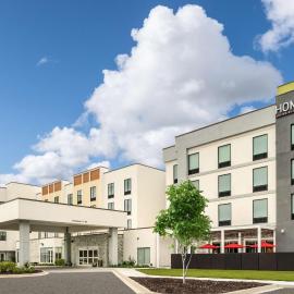Home2 Suites By Hilton Brunswick, hotel u gradu Brunsvik