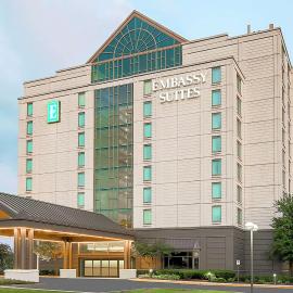 Embassy Suites by Hilton Chicago Lombard, hotelli kohteessa Lombard