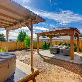 Hot Tub & Fire Pit: Prescott Valley Retreat!