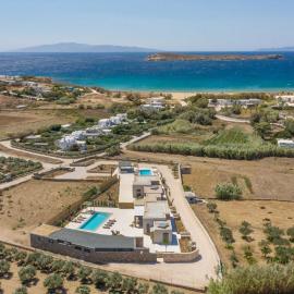 Nuovo Paros-Property of 2 sustainable luxury beach villas