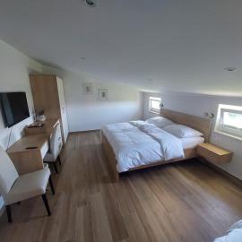 Prenočišča v Kraški Hiši, hotel Komenben