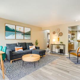 Seattle Scandi-Boho Gem: Walk to Waterfront!, хотел в Сиатъл