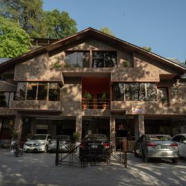 Maisonette Firhill Hotel & Resort, готель у місті Муррі