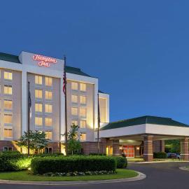 Hampton Inn Dulles/Cascades, khách sạn ở Sterling