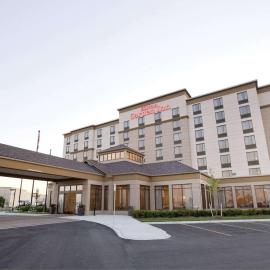 Hilton Garden Inn Toronto/Brampton, ξενοδοχείο σε Μπράμπτον