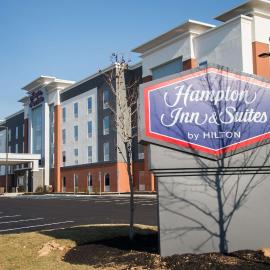 Hampton Inn & Suites Warrington Horsham, khách sạn ở Warrington