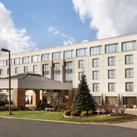 Viesnīca Embassy Suites by Hilton Piscataway Somerset pilsētā Piskataveja