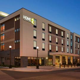 Home2 Suites By Hilton La Crosse, готель у місті Ла-Кросс