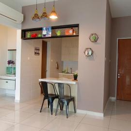 Bukit Jalil City of Green Condominium 温馨小型舒服住所适合一家4口, hotel in Seri Kembangan