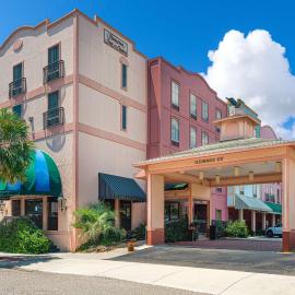 Hampton Inn & Suites Amelia Island-Historic Harbor Front, khách sạn ở Fernandina Beach