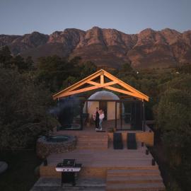 Streamside Geodome, hotelli kohteessa Tulbagh