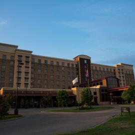 Embassy Suites by Hilton Minneapolis North, hotell sihtkohas Brooklyn Center