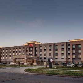 Hampton Inn & Suites-Wichita/Airport, KS、ウィチタのホテル