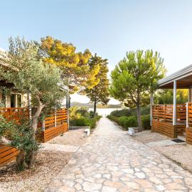Eurocamp Mobile Homes at Campsite Ljutic: Biograd na Moru şehrinde bir otel