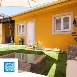 Yellow House - EcoHost - Casa com jardim privado e BBQ perto do Porto, aeroporto e praias