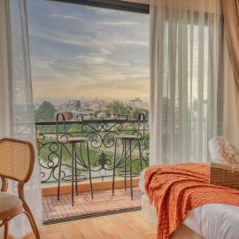 iRest Orange Tay Ho Lakeside Apartment, hotel in Hanoi