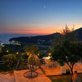 Aphrodite's Garden, hotel a Himare