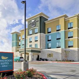Homewood Suites by Hilton New Braunfels، فندق في نيو بروانفيلز