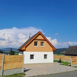 Chata Štíty, hotel a Štíty