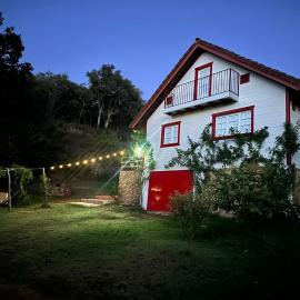 Casa rural La Frambuesa, hotel u gradu Galaroza