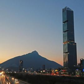 Hilton Garden Inn Monterrey Obispado，蒙特雷的飯店