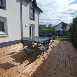 Maison de ville avec terrasse, hotel sa Épinal