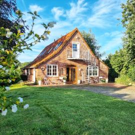 200 Jahre altes Landhaus mit Tieren