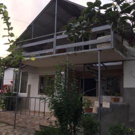 Mera Hostel, khách sạn ở P'arts'khanaqanevi