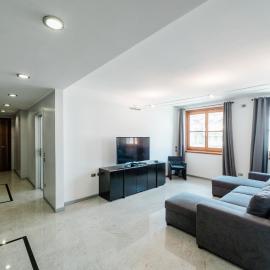 P&P Luxury Apartment
