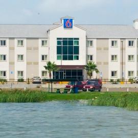 Motel 6-Eagle Pass, TX - Lakeside, khách sạn ở Eagle Pass
