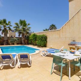 Gozo Escape, khách sạn ở Għasri