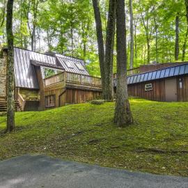 Resort Amenities: Family-Friendly DuBois Cabin, Hotel in DuBois