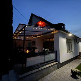 Nóra Apartman, hotel in Balatonkenese