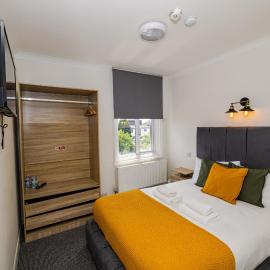 Woodford Hotel: Londra'da bir otel