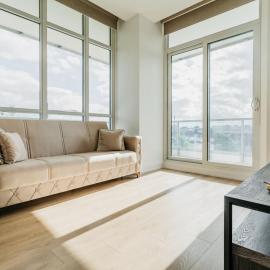 Cozy & Contemporary Suite - Easy Access to Everything، فندق في ريتشموند هيل
