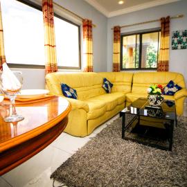 Indigo cottage and Apartment, hotel a Kumasi