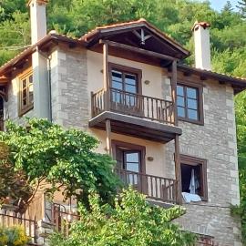 Maisonette Korfes-Δύο Αυτόνομοι Όροφοι Πέτρινης Βίλας