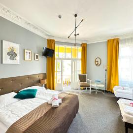 Expolis Residence - City Center - 24h POZNAŃ GŁÓWNY #betterthanyourEX #bittersweet, hotel in Poznań