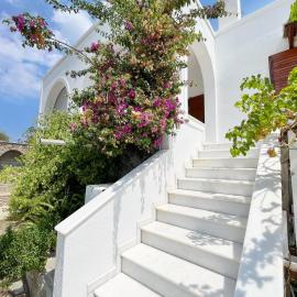 House for two!!, Hotel in Angairiá