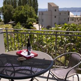 Apartment Nikola Škarica 1, hotel in Duće